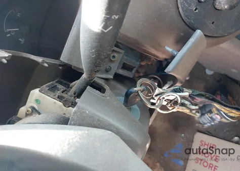 1998 Ford Escort Se из США, поврежденный, VIN 1FAFP13P7WW206903